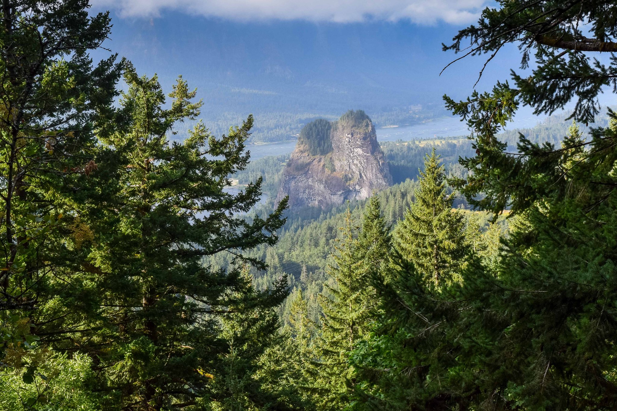 Beacon Rock State Park by explorepnw.jpeg