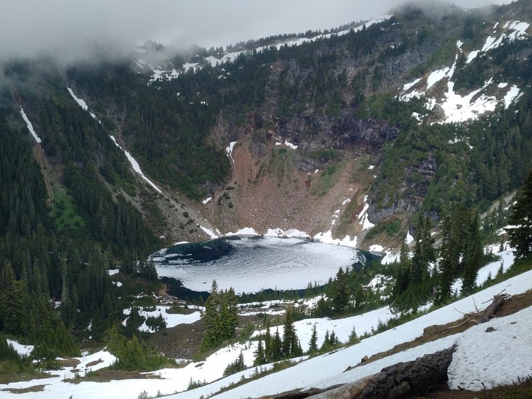 round lake_dobbre.jpeg