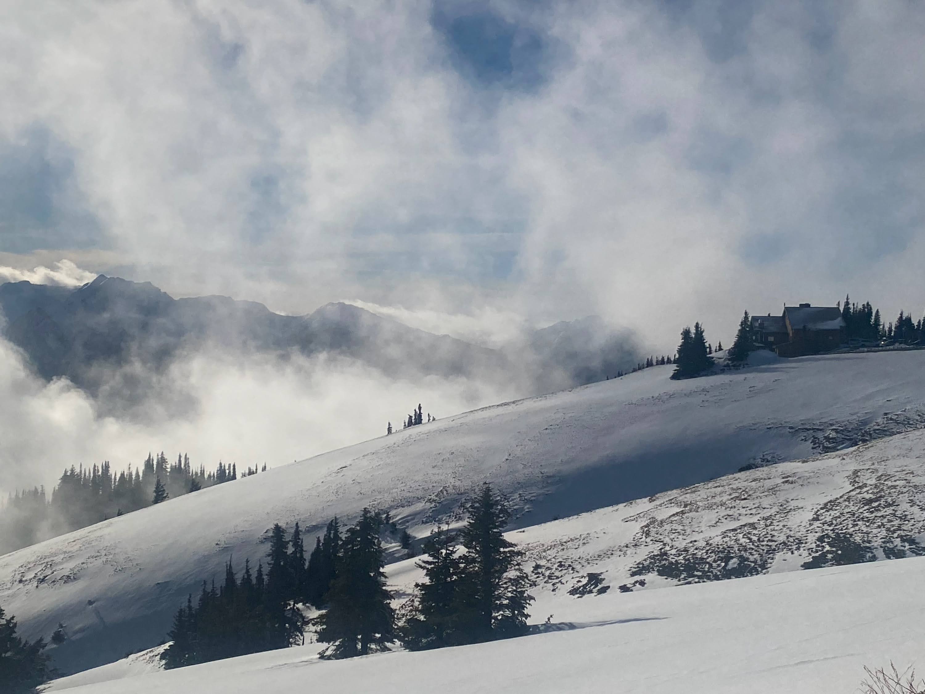 Foggy day on the snow on the Obstruction Point Road Snowshoe. Photo by Eric Katanaboy.