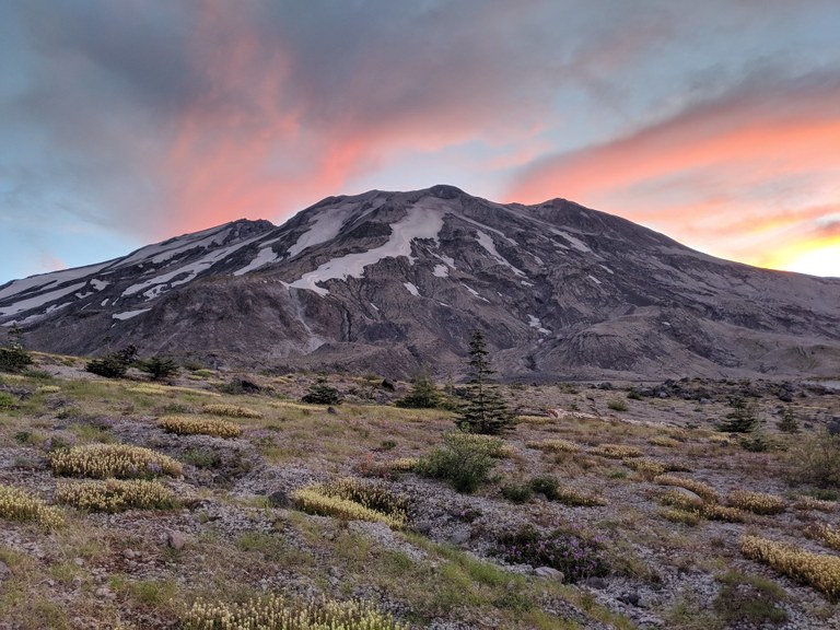 Mount St. Helens. Photo by Philip Weinberg. 44729008151_0c8007e3b6_k.jpg