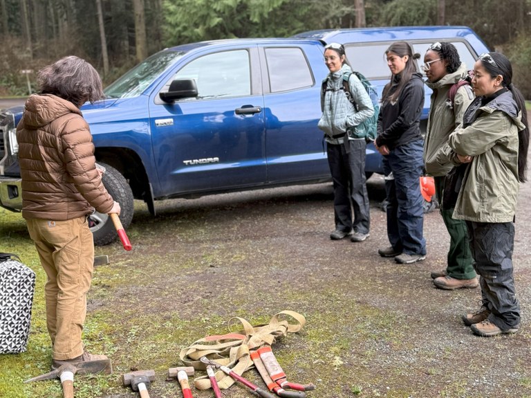 Zenwa giving a tool talk to the ELP cohort at Deception Pass. Photo by Angelic Friday.