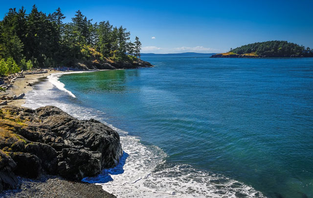 Washington State Parks, including popular favorites like Deception Pass State Park, will benefit from the funding support. Photo by Fanguang.