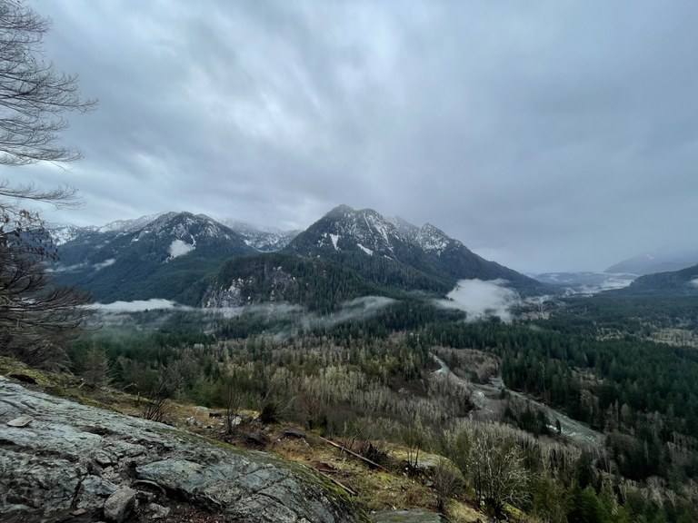 A gloomy view on a cloudy day at Garfield Ledges. Photo by trip reporter ChrisLiu.