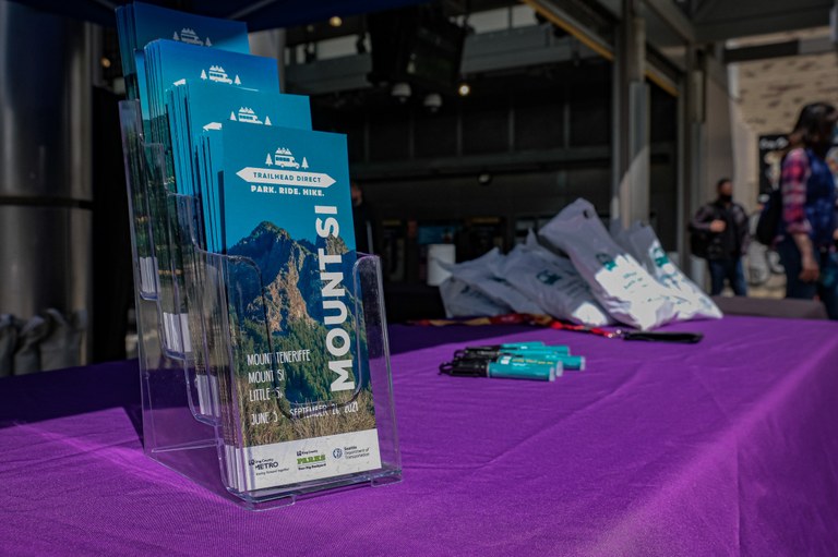 Trailhead Direct Mount Si informational pamphlets by King County Parks