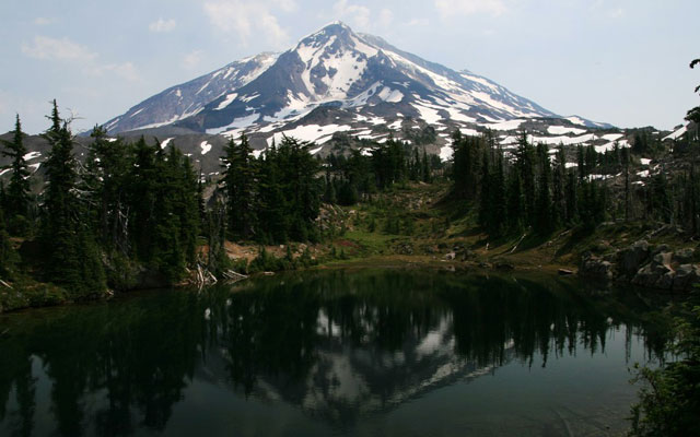 A view of Mount Adams from the Riley Camp trail, accessible via Forest Service Rd 23. Photo by BeaverDawg.