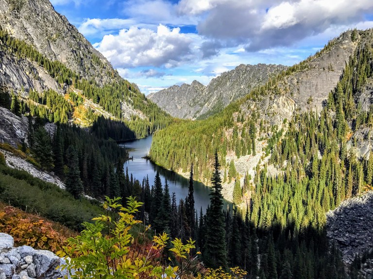 Nada Lake, viewed from above, on the trail to Snow Lake.