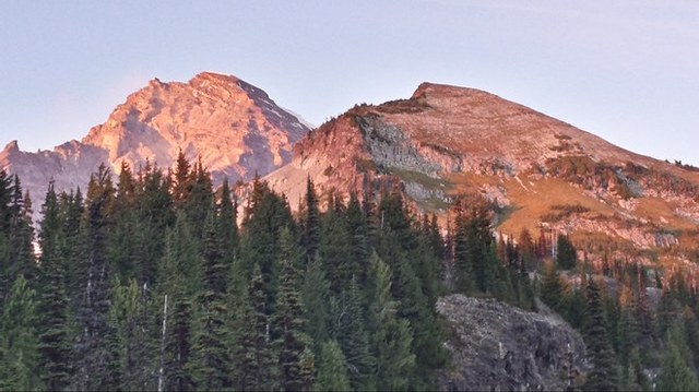 Pyramid Peak views PCT Pyramid Peak views. Photo by NiksterD