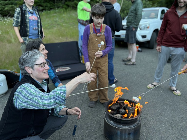 smores.jpg smores.jpg