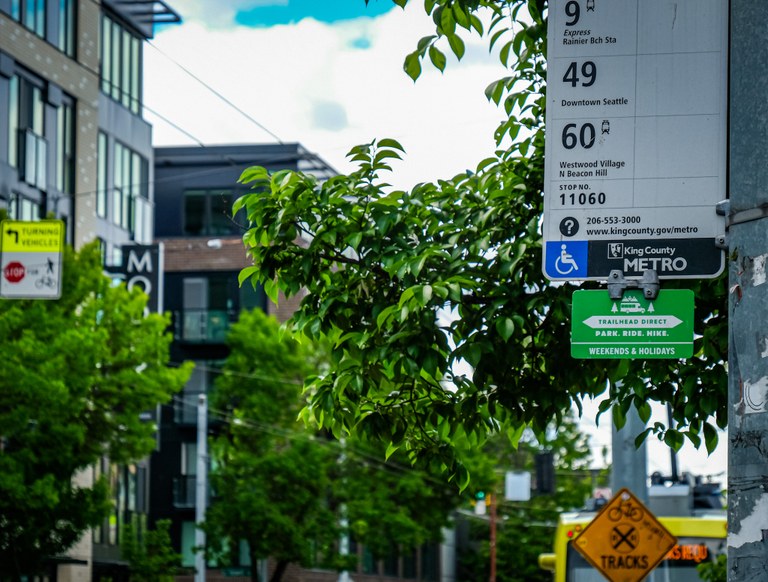 Trailhead Direct sign at a King County Metro bus stop in Capitol Hill, Seattle