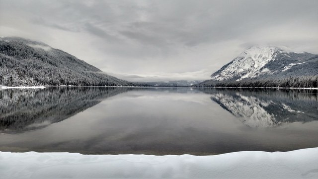 Lake Wenatchee in winter. Photo by trip reporter jdk610. 