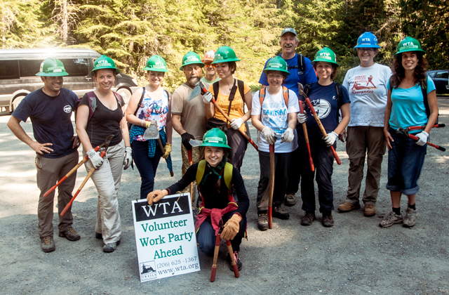 The crew at the Slab Camp trailhead. Photo courtesy Sofia Kotselyabina. 