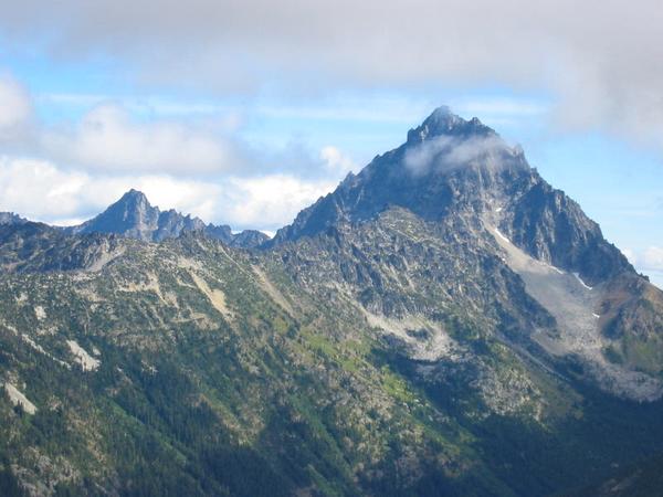 ing mountains 雪山 🏔️2674m 白馬大雪渓 ⚠️落石注意🪨 Watch out for falling