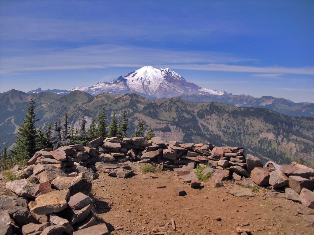 The view from Norse Peak (photo by Riri).