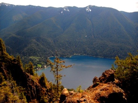 Lake Crescent, viewed from the false summit (photo by Riri).