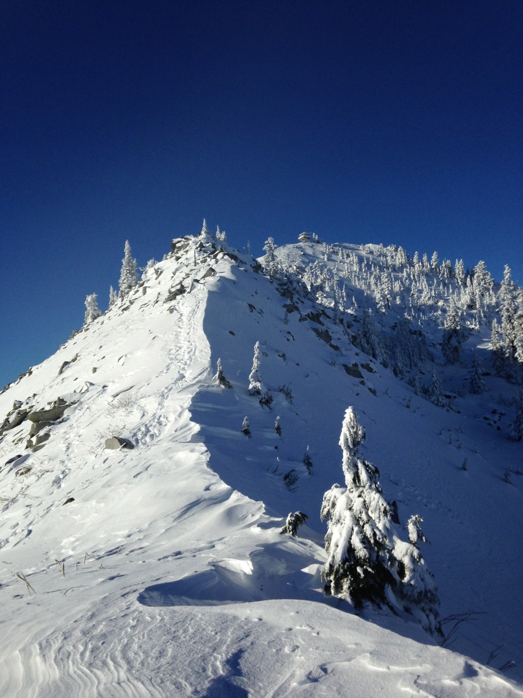 The ridge to the summit.