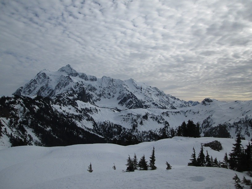 mount shuksan looking spectacular