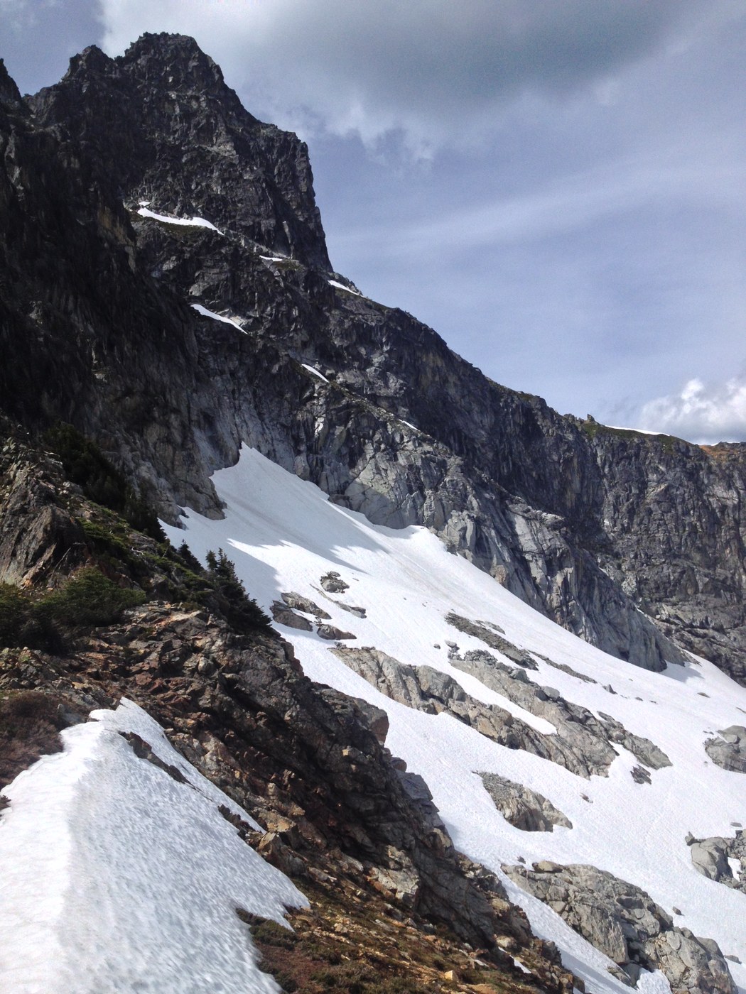 Sloan Peak SE face from south ridge (PNA)