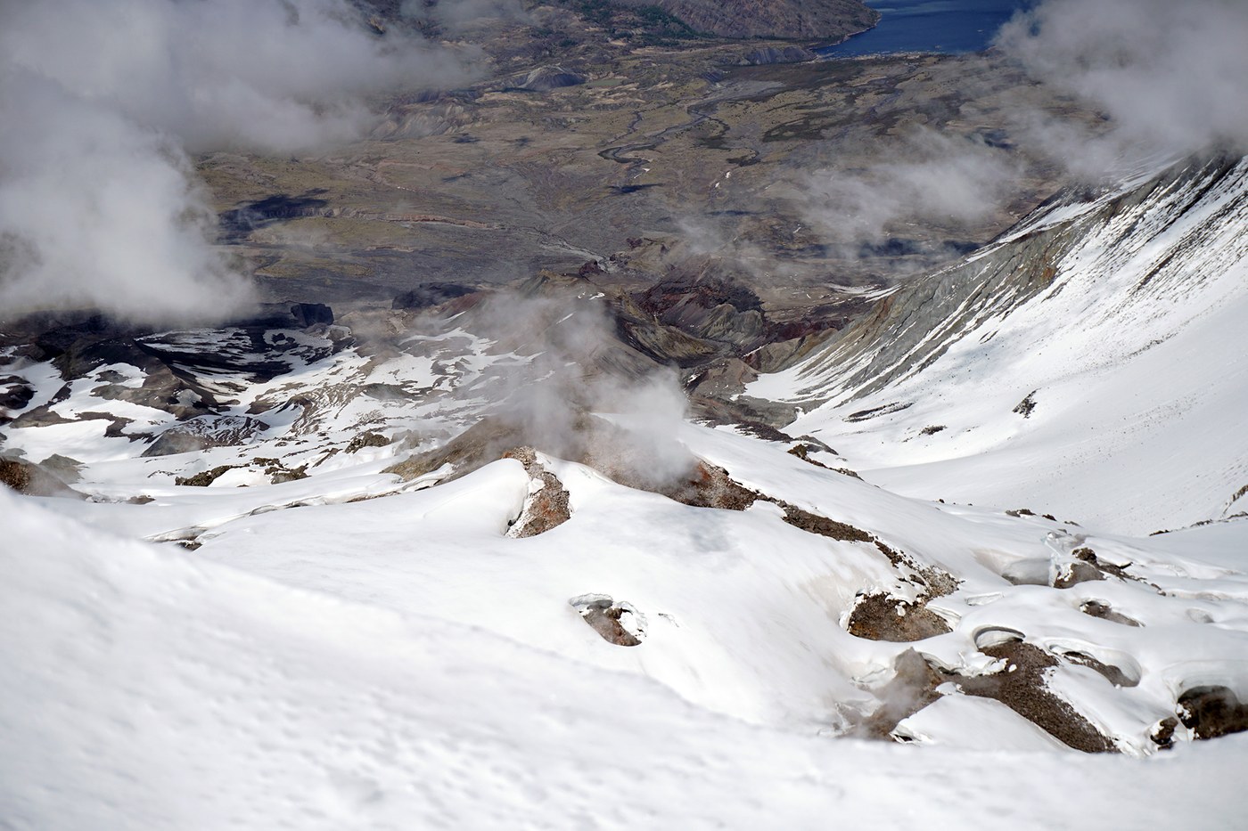 St Helens Smoking Crater and New Forming Glacier