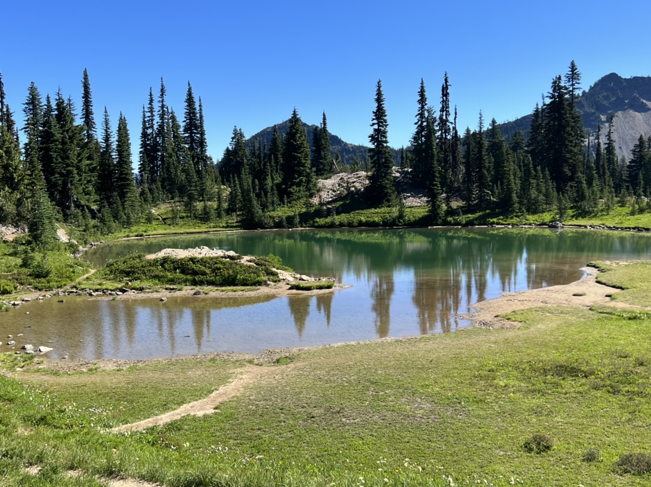 Dewey Lake, Naches Peak Loop — Washington Trails Association