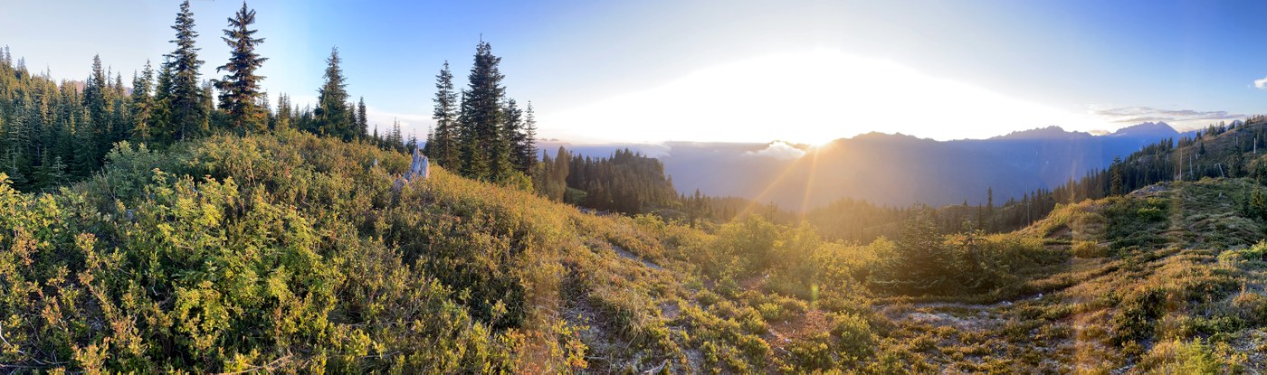 Panoramic view of the view from the ridge at Black and White Lakes (credit: danocreative.com)