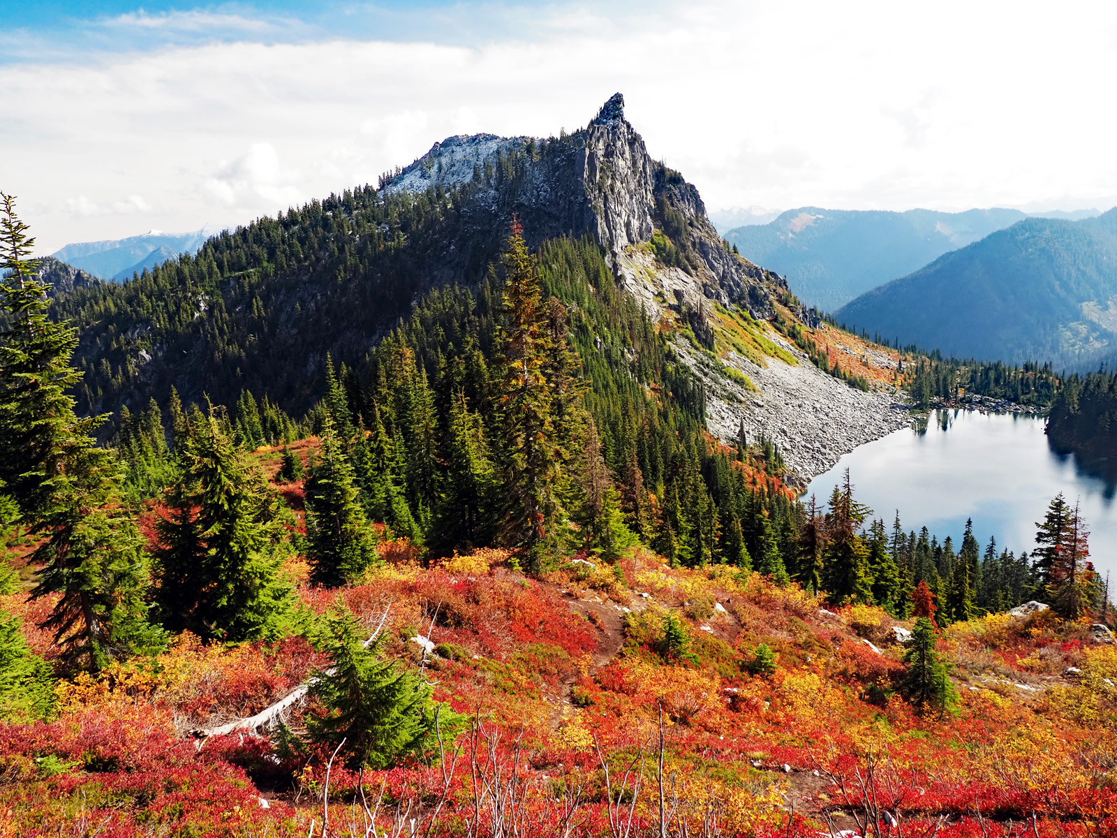 Lake Valhalla, Mount McCausland — Washington Trails Association