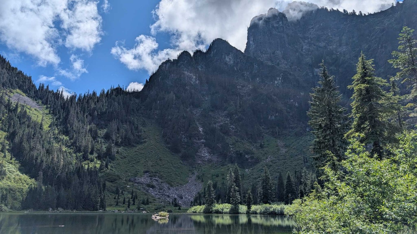 Heather Lake by the writ