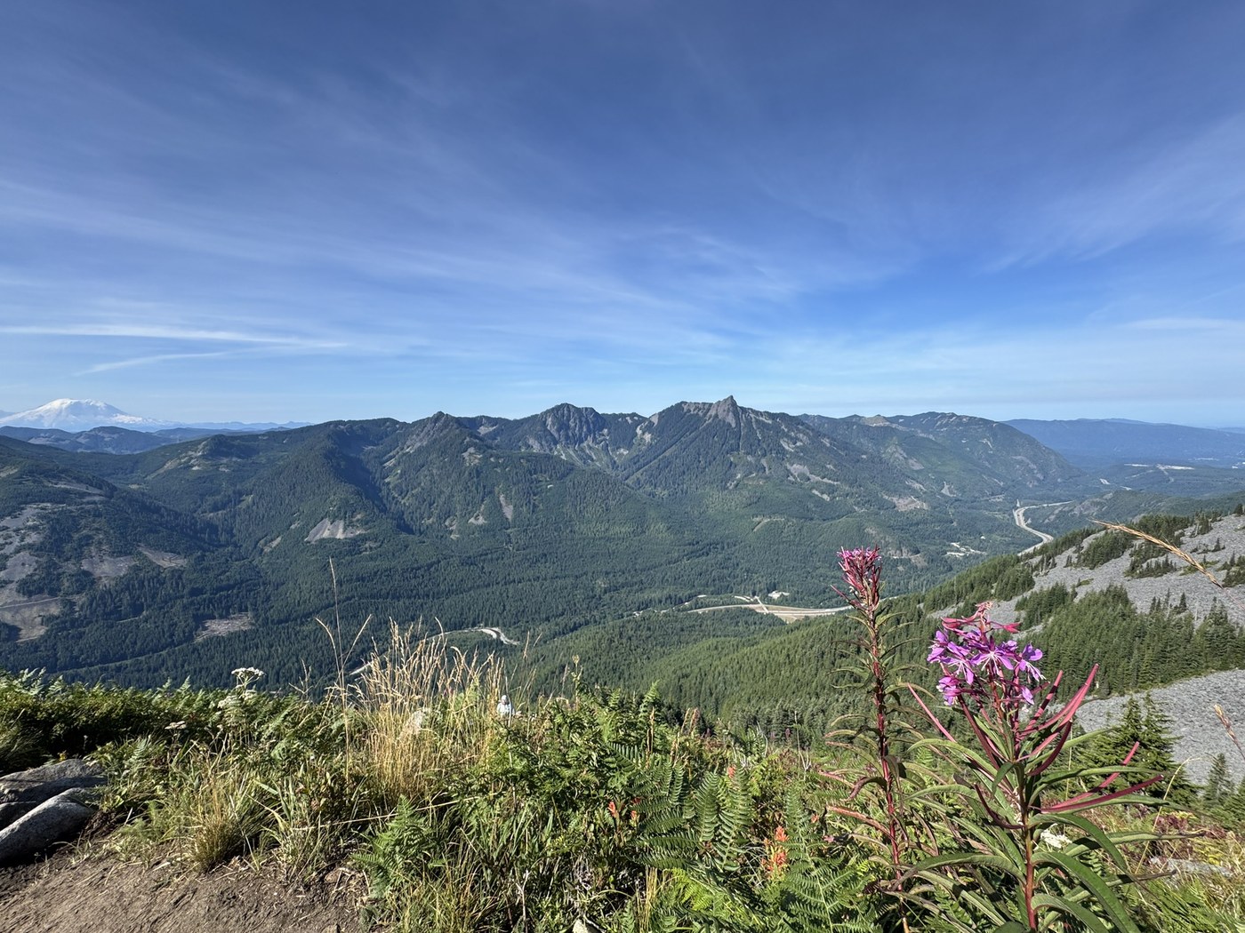 Bandera Mountain by seraphiH