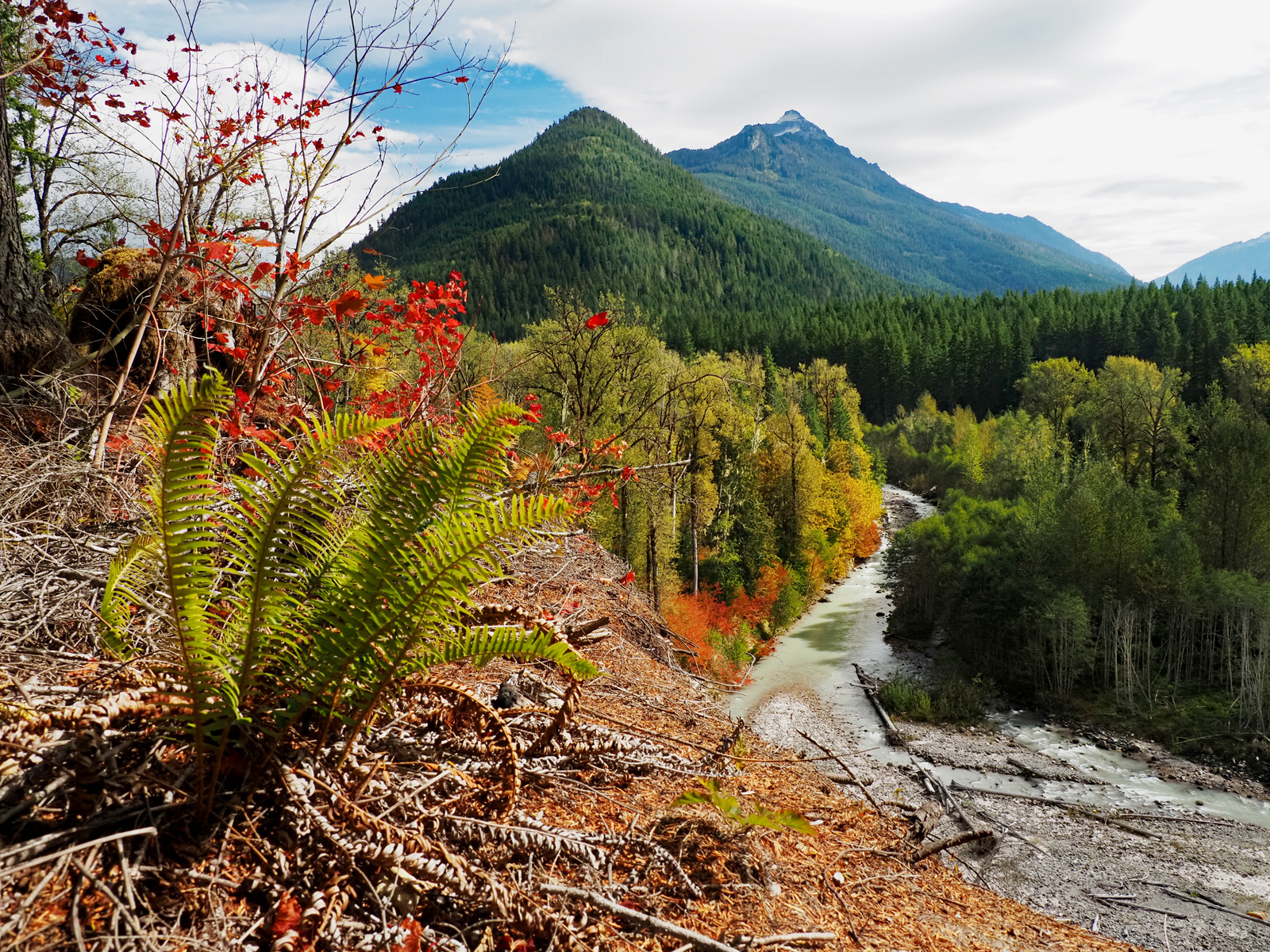 White Chuck Bench — Washington Trails Association, image size:1600x1200
